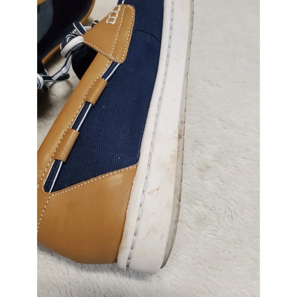 Clarks Navy Blue Tan Casual Canvas Boat Loafer Shoe 8.5 Classic Basic Comfort